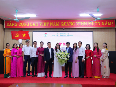 KỶ NIỆM 116 NĂM NGÀY QUỐC TẾ PHỤ NỮ 8/3: RẠNG RỠ NHỮNG ĐÓA HOA BLOUSE TRẮNG